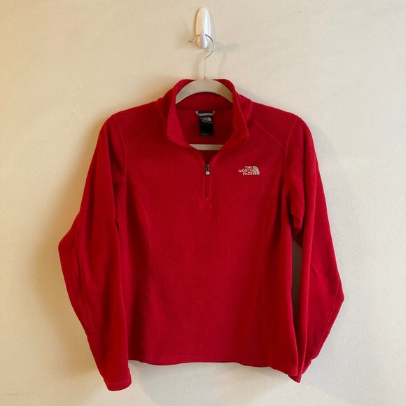 The North Face Red 1/4 Zip Fleece Embroidered Cozy Woman's Size Small - Picture 2 of 8